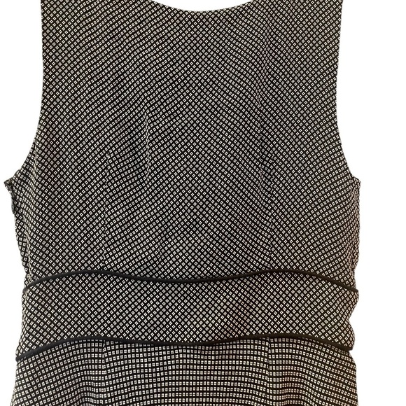 Ann Taylor Loft Women’s Dress Black White Abstract Knit Petite 4P - Picture 5 of 8